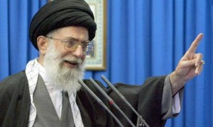 伊朗强硬派被赶尽杀绝，亲美派总统却安然无恙，顺利接掌了大权