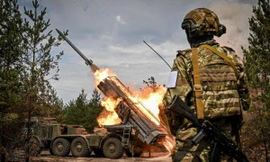 俄乌冲突进入第五个年头，两国都面临兵源危机，绿卡绑兵役，超龄可入伍？