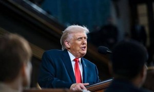 中方宣布暂停中东航运后，特朗普转变态度：可以提供邮轮护航，但是要收取保护费