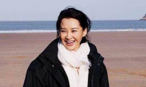 同样50多岁：陈红老了，江珊老了，唯独她把51岁活成了18岁