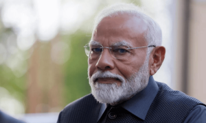 被特朗普狠招算计，莫迪终于顿悟，想办成大事，必须和中国讨个好