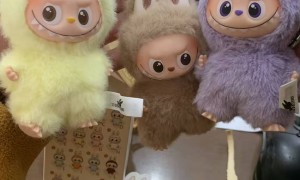 泡泡玛特马年盲盒又秒售罄，但二手价“炒”不起来了？黄牛也开始撤退