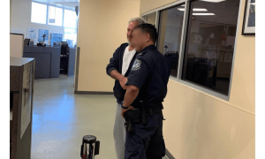 最新！爱泼斯坦案档案公布前夕，民主党人再披露68张新照片